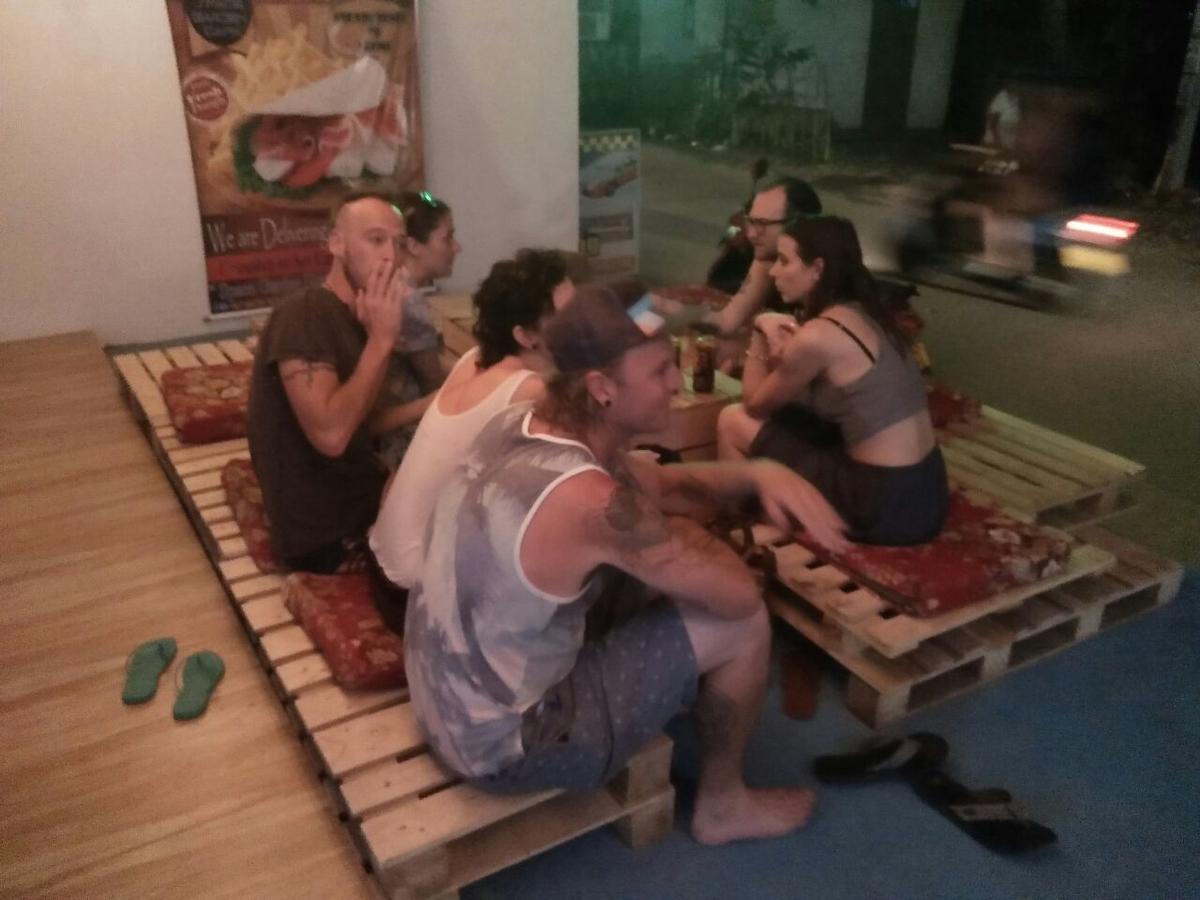 Space Garden Hostel Мирисса Экстерьер фото