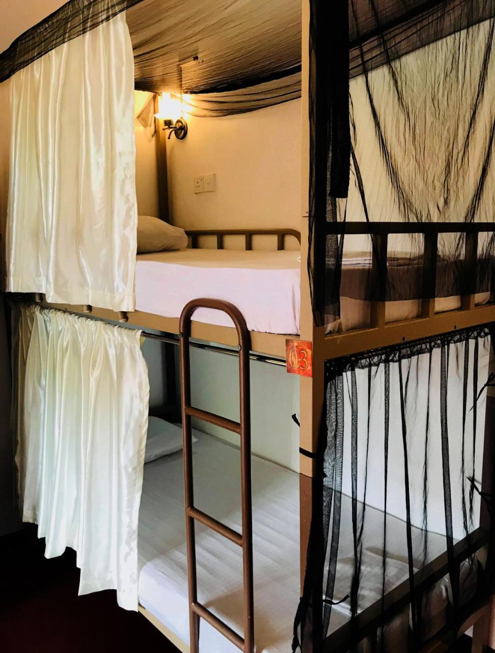 Space Garden Hostel Мирисса Экстерьер фото