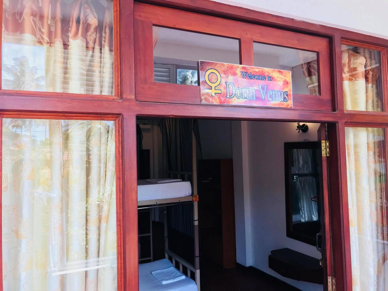 Space Garden Hostel Мирисса Экстерьер фото